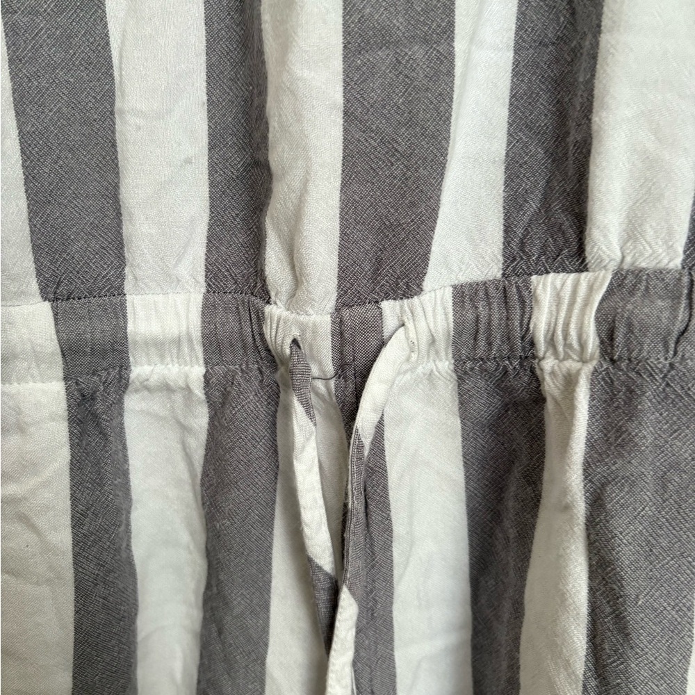 Banana Republic Striped Drawstring Romper Grey/White pockets size XS - Picture 2 of 3